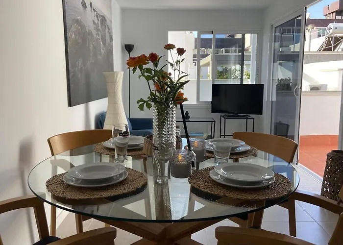 Sunny Cozy & Pretty Penthouse In Sc 公寓 *