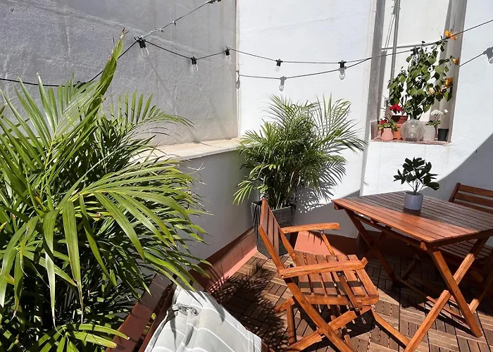 아파트 Sunny Cozy & Pretty Penthouse In Sc *