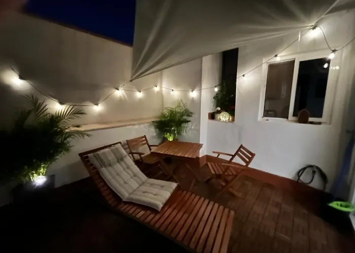 Sunny Cozy & Pretty Penthouse In Sc