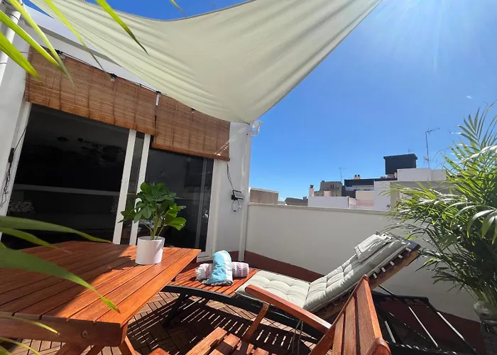 아파트 Sunny Cozy & Pretty Penthouse In Sc