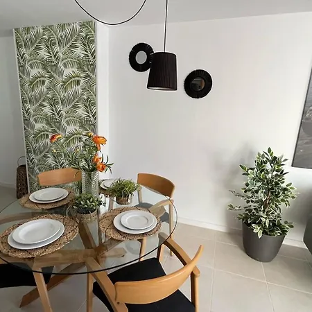 Sunny Cozy & Pretty Penthouse In Sc شقة
